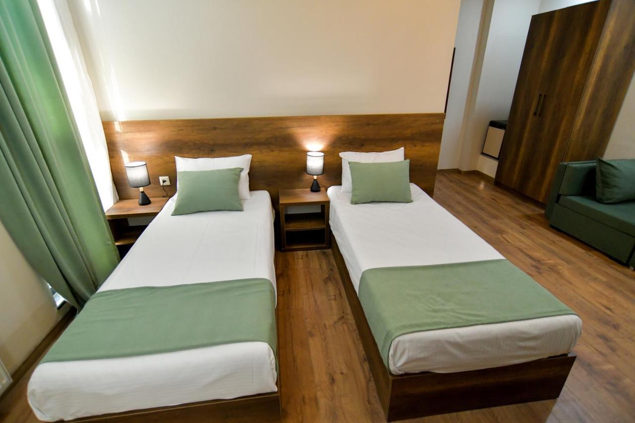 Hill Hotel 库塔伊西 外观 照片