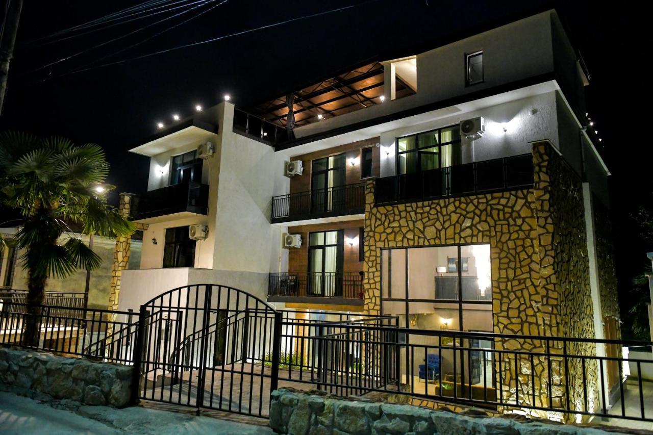 Hill Hotel 库塔伊西 外观 照片